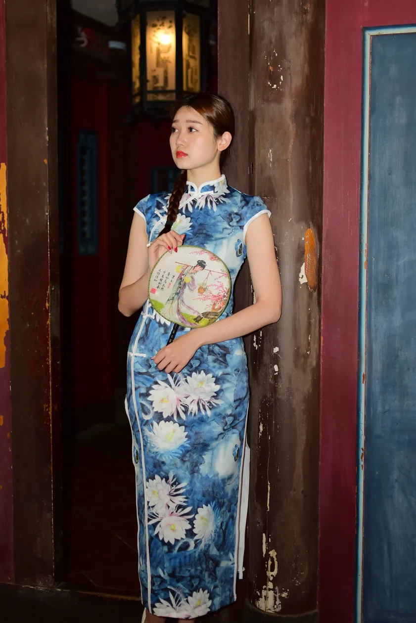 [Mzsock] NO.174 USD High-cut long cheongsam with white high heels and beautiful legs street photography#[105P]-73